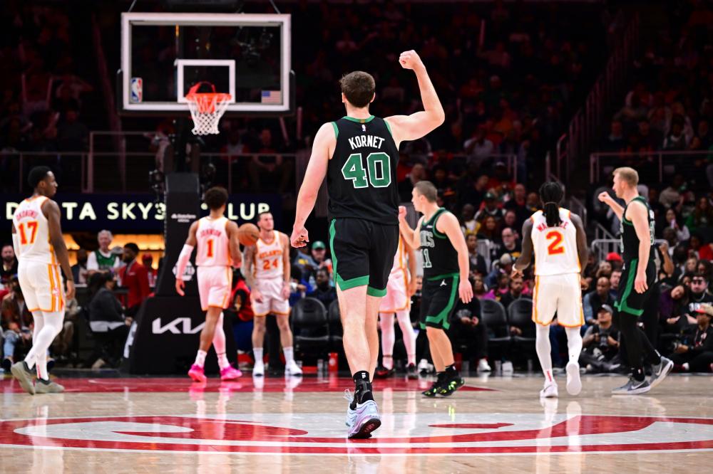 但他背后深 但他背后深