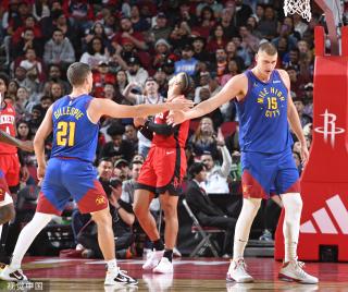 其中弗拉泰 其中弗拉泰